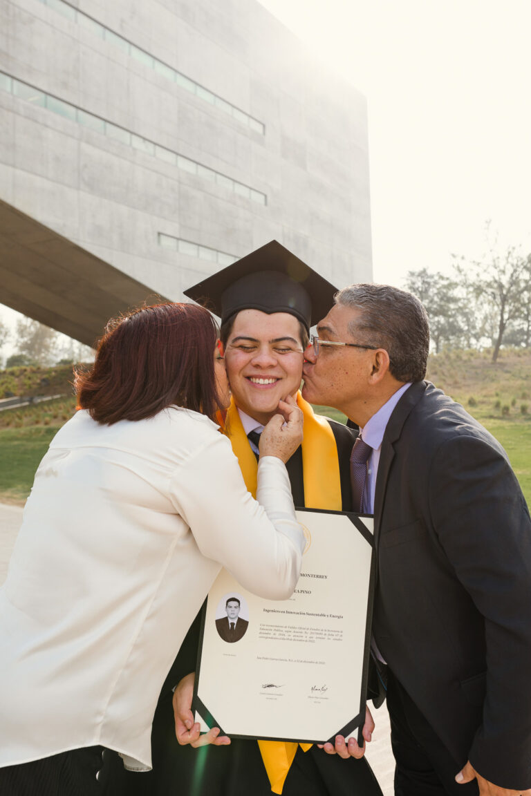 Udem Grads Reduced-25