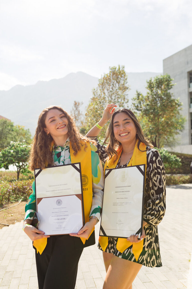 Udem Grads Reduced-28